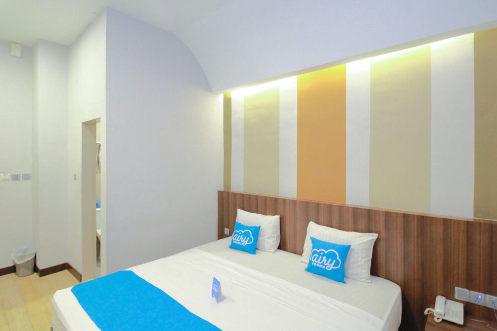 J Hotel Медан Экстерьер фото